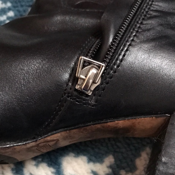 Coach tall black boots!! - Picture 4 of 6
